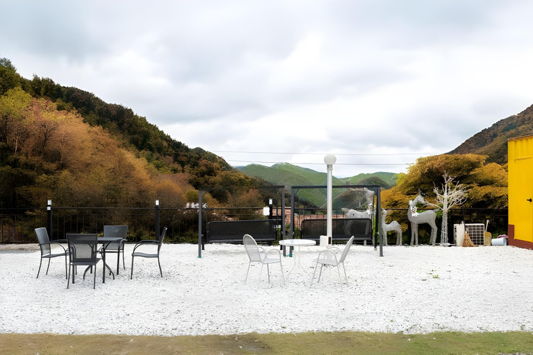 Others 4, Uljeon 56 Pension, Danyang