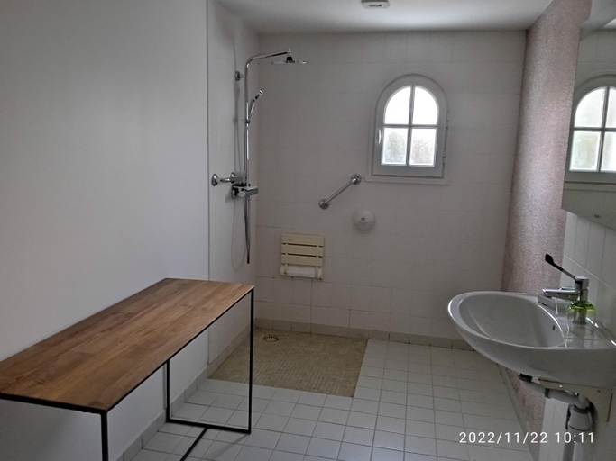 Bathroom 3, Hotel le Gois, Vendée
