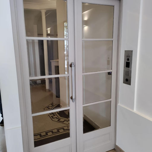 Room 2, Zola Riverview Great 2 Bedroom in Paris, Paris