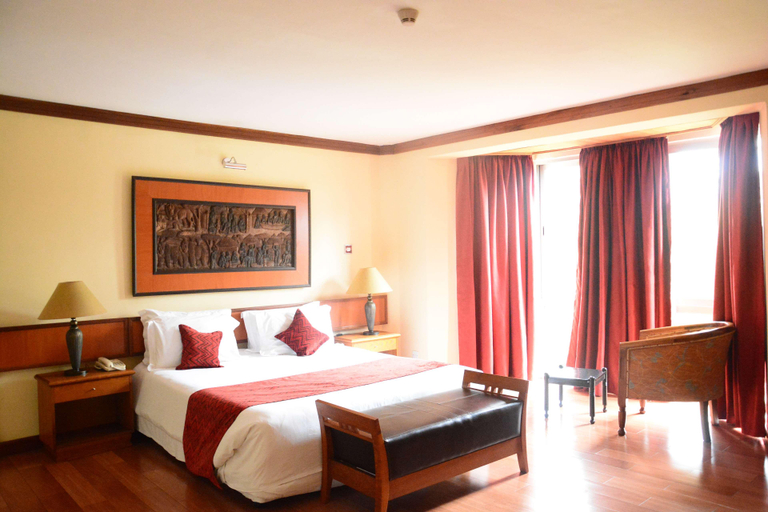 Bedroom 3, Golf Course Hotel, Kampala