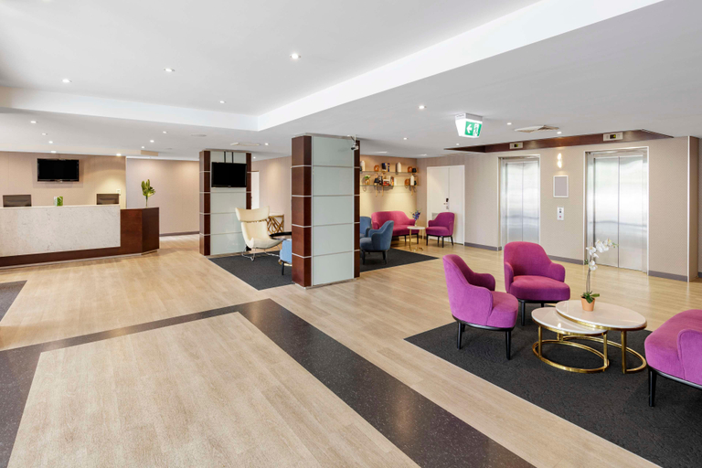 Public Area, Oaks Sydney North Ryde Suites, Sydney