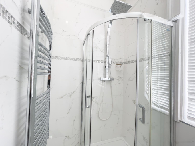 Bathroom 3, Marylebone Serviced Apartments London, London