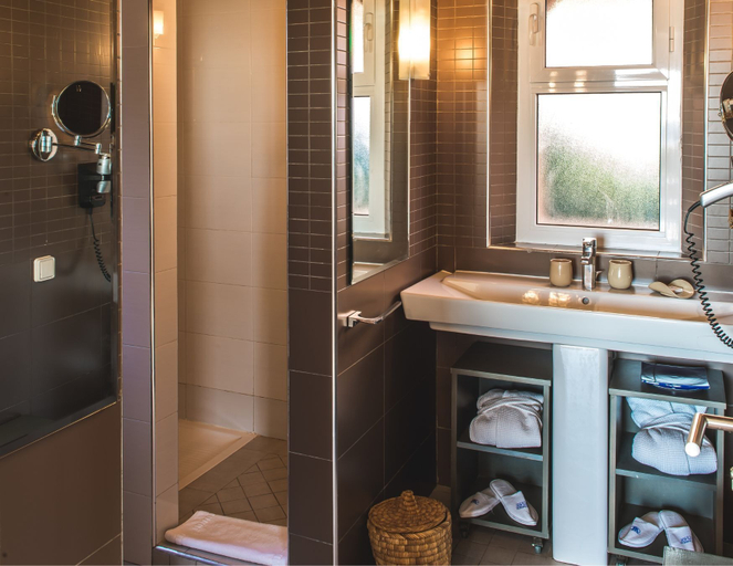 Bathroom 5, Paradis Plage Surf Yoga & Spa resort, Agadir-Ida ou Tanane