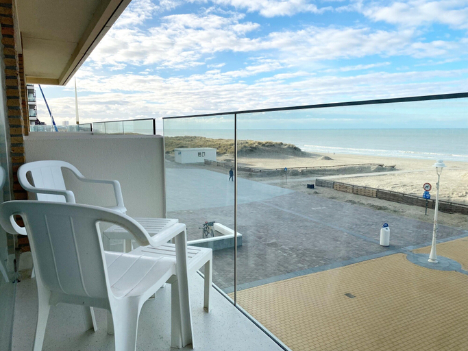 Others 5, Apartment in Nieuwpoort With Garden, West-Vlaanderen