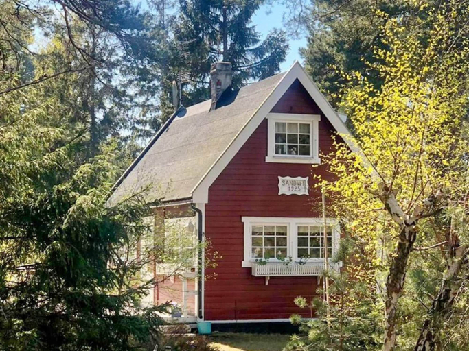 Primary image