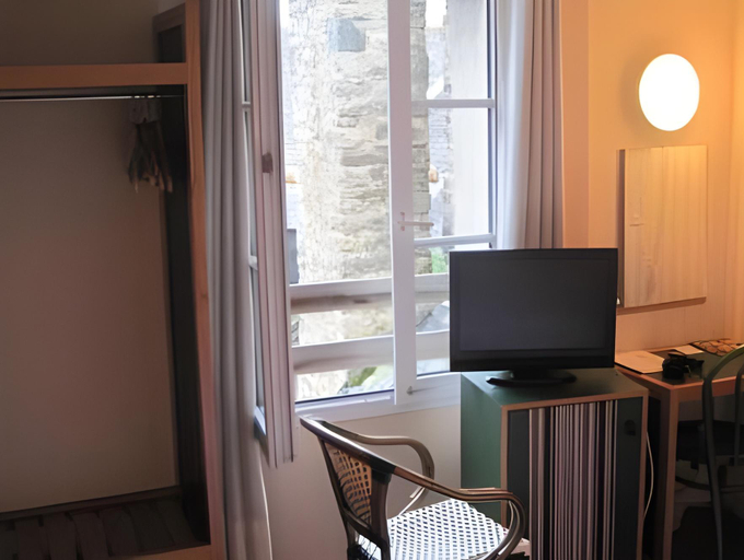 Others 5, Le Minotel, Ille-et-Vilaine