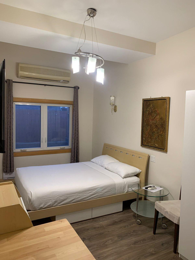Bedroom 3, Dragon Gate Inn, Toronto