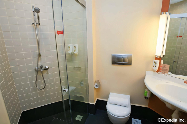 Bathroom 26