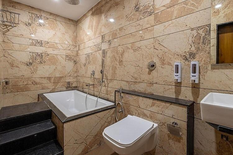 Bathroom 3, Hotel Money Plant, Aurangabad