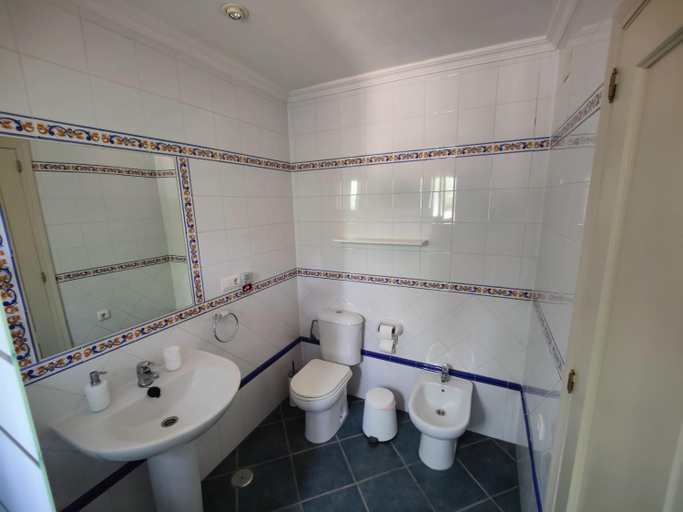 Bathroom 3, Cortijo Los Conquistadores, Huelva