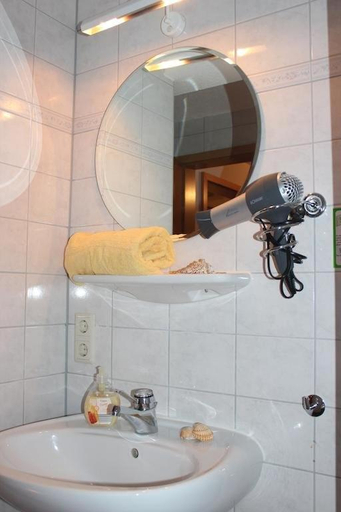 Bathroom, Hotel Gasthaus Zur Linde, Breisgau-Hochschwarzwald