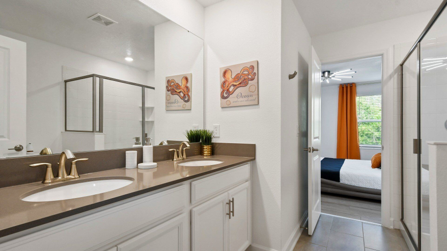Bathroom 4, Star Wars Disney Themed 10br Villa Pool/spa/game, Osceola