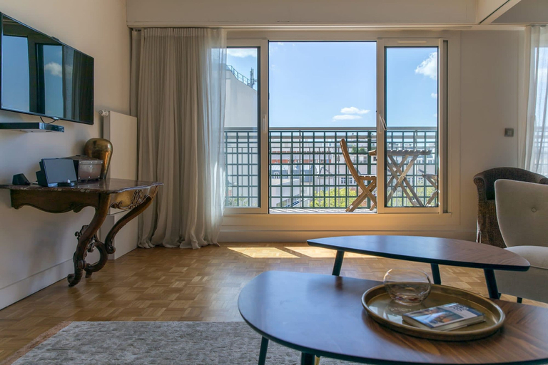 Room 4, Foxy Renard Elegant 1 Bedroom Near Parc Monceau, Paris