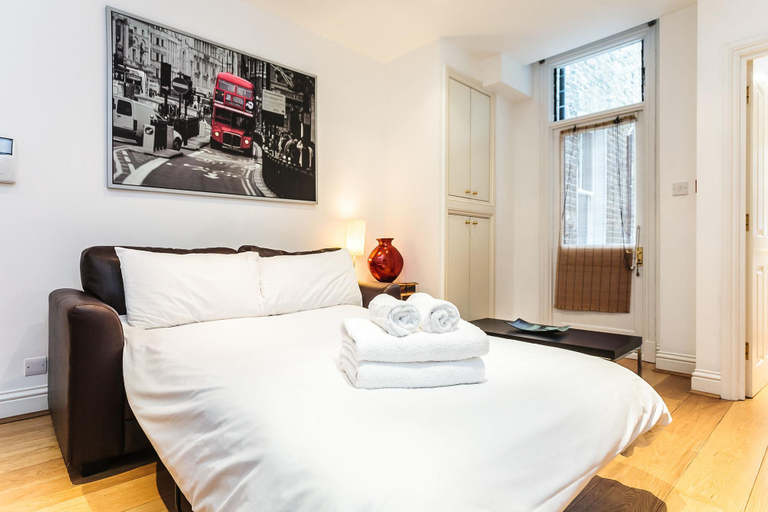 Bedroom 2, Earl s Court - Longridge Road, London