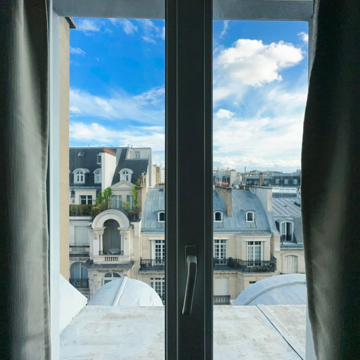 Room 4, Copernic Line Elegant 3BR Apartment in Paris, Paris