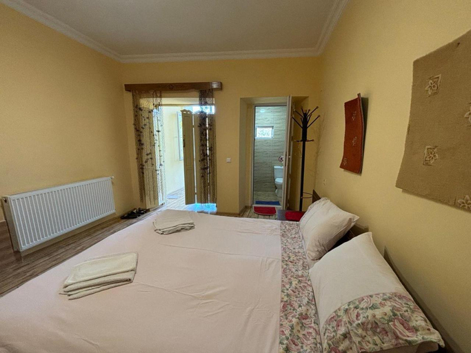 Others 4, Elizabeth's Rooms, Tskaltubo