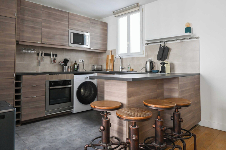 Private kitchen 4, Modern Apartment - 2br-4p- Canal Saint-martin, Paris