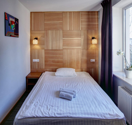 Bedroom 2, Valentyna, L'vivs'ka