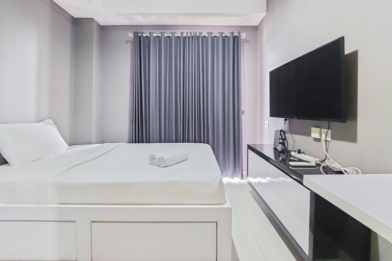 Bedroom, Luxury Studio at Springwood Residence Tangerang Apartment, Tangerang