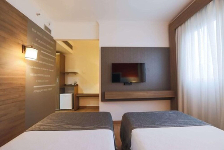 Bedroom 4, TRYP by Wyndham Ribeirão Preto Nacional Inn, Ribeirao Preto