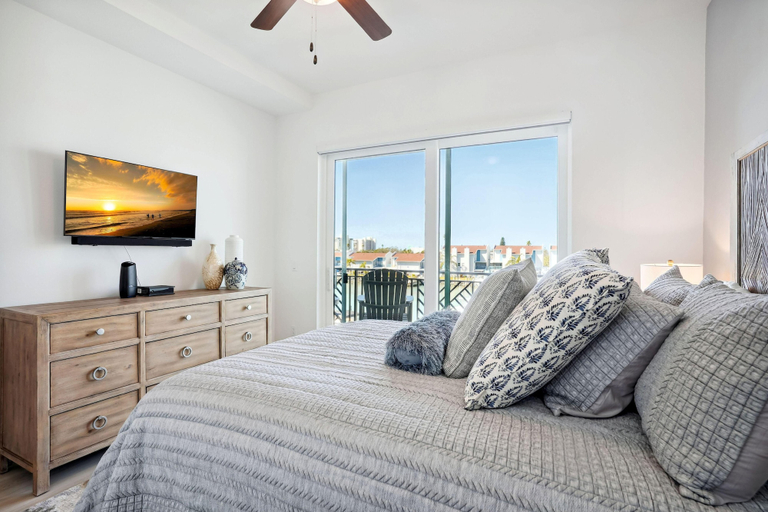Others 2, The Harbor Condo 305 - Premier, Pinellas