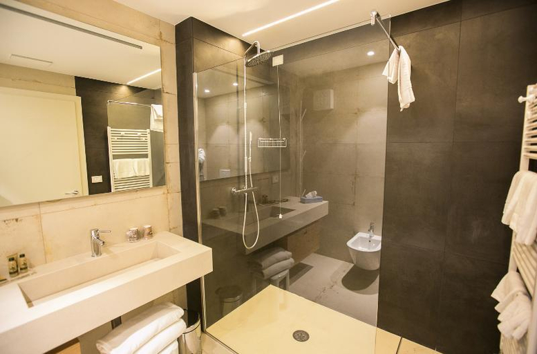 Bathroom 2, Ca' Barbini Resort, Verona