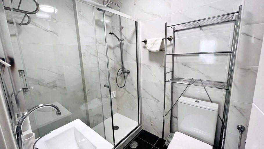 Bathroom 4, Charming triplex T2 in the Old Village, Vilamoura, Loulé
