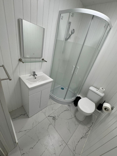 Bathroom, The Paradise Guest House, Norfolk