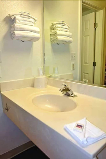 Bathroom 4, Motel 6 Phoenix, AZ - West, Maricopa