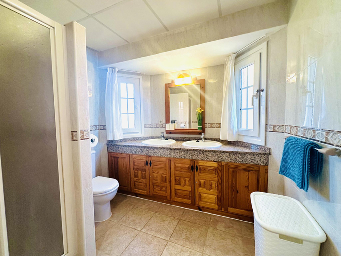 Bathroom 4, Villa Del Teracotta, Murcia