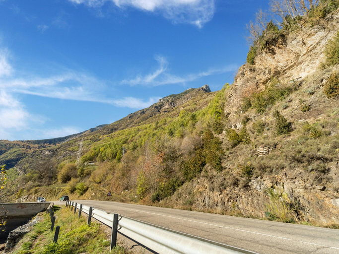 Others 5, Stone Home in Benasque near Scenic Lake, Huesca