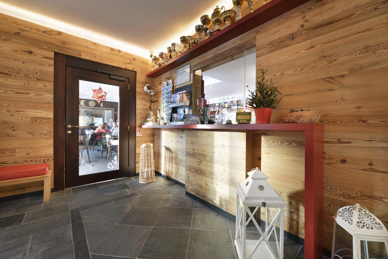 Public Area 2, Hotel Tambo, Sondrio