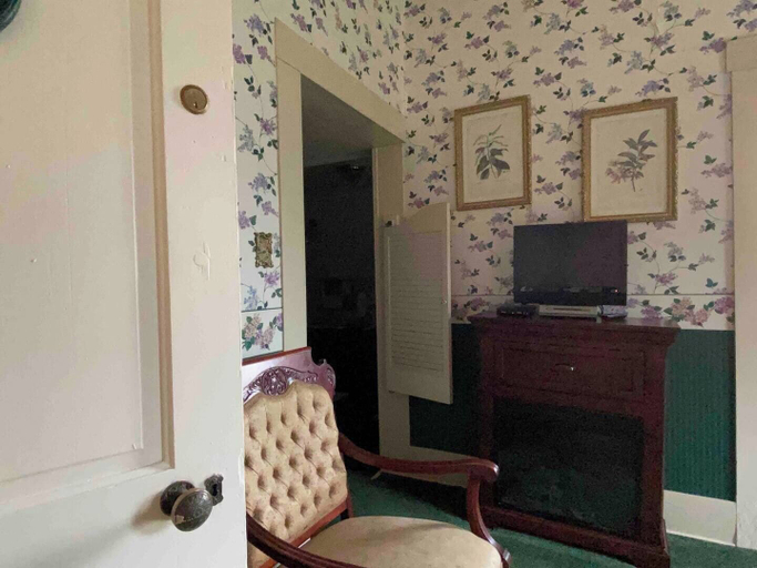 Others 4, Four Winds Victorian Venue & Suites, Fannin