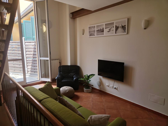 Others 5, Corte Galliera 2 - self check-in, Bologna