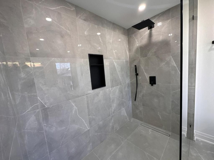 Bathroom 2, Lakeside Gem - Frenchman's Bay, Lake Ontario