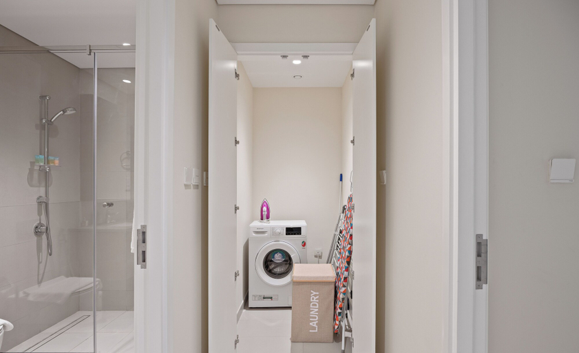 Bathroom, WYZ RENT|Tranquil Boho 1BR in Surf 2 Creek Beach, Dubai