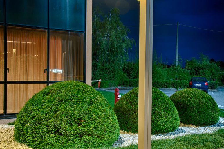 Others 5, Albergo Papillon, Brescia