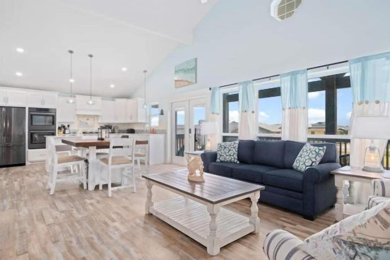 Others 5, Coastal Paradise by Miss Kitty’s, Aransas