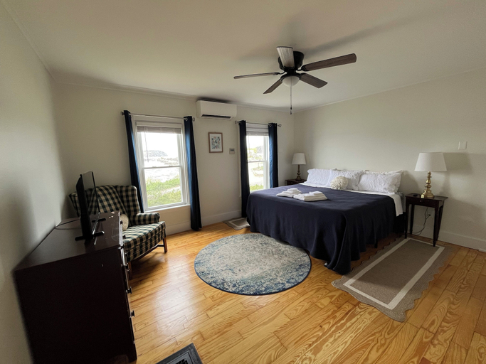Bedroom 3, Spinneys Guesthouse & Beach Cottages, Sagadahoc