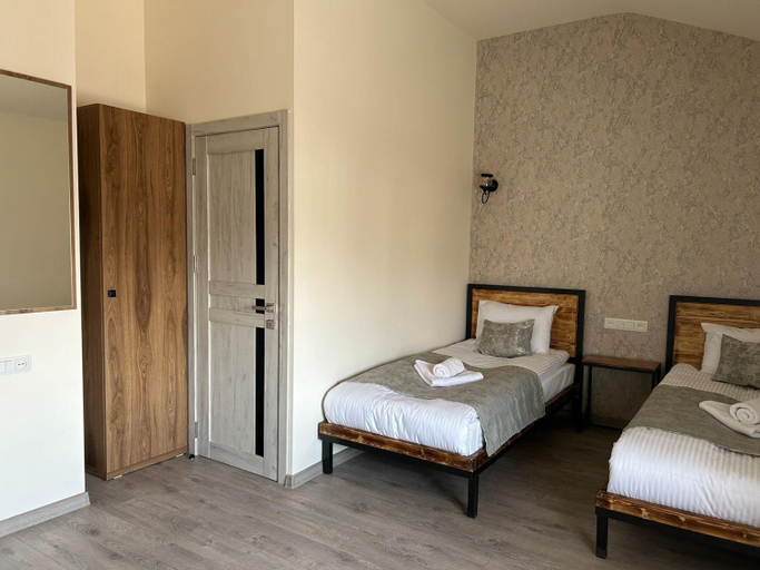 Bedroom 2, WaterFall Hotel