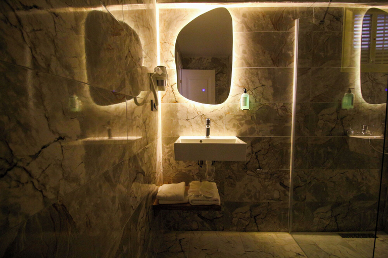 Bathroom 5, Luvira Hotel, Tuzla