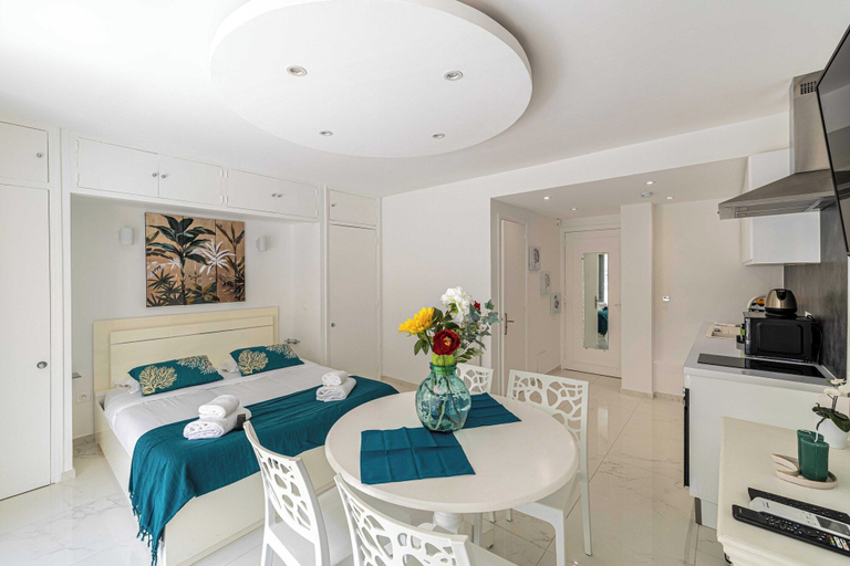 Room 2, Charming Studio - AC - 2P- Croisette Plage, Alpes-Maritimes