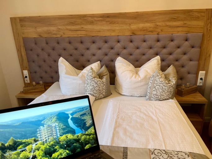 Bedroom 2, Hotel Stadtvilla Laux, Merzig-Wadern