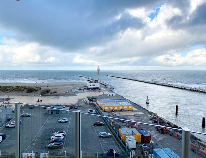 Others 5, Attic Apartment in Nieuwpoort by the Beach, West-Vlaanderen