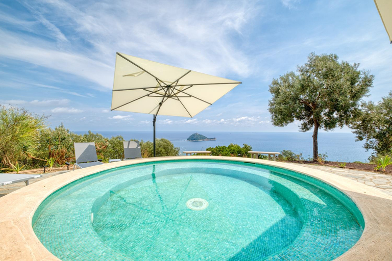 Sport & Beauty 2, Villa Luce del Sol with Pool, Savona