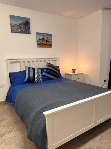 Bedroom 2, Aya's Snaresbrook Apartment, London