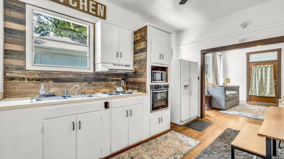 Others 3, Charming Duplex in Historic District, Muscogee