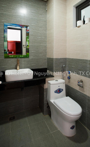 Bathroom, Thanh Tu Hotel, Cửa Lò
