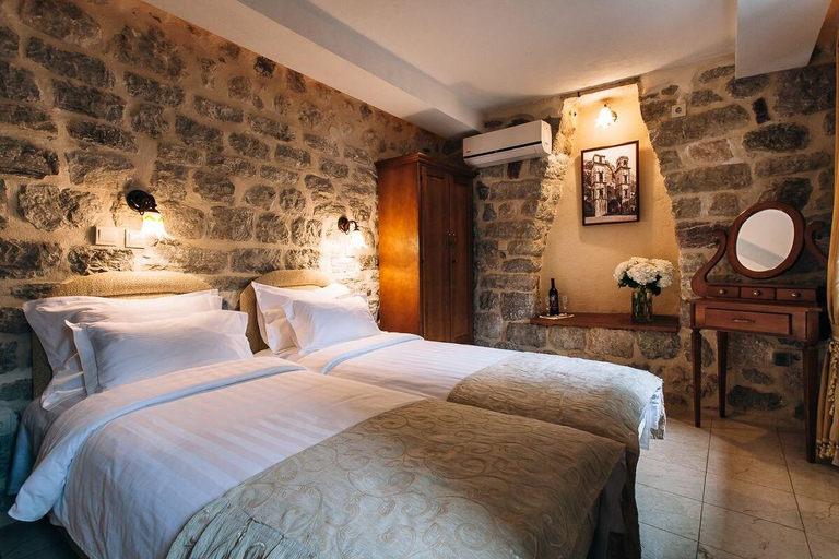 Bedroom 3, Galathea Hotel