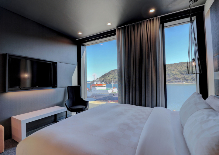 Bedroom 5, Alt Hotel St. John's, Division No. 1